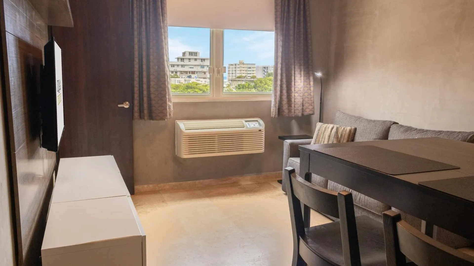 Ciqala Luxury Suites - San Juan Hotel