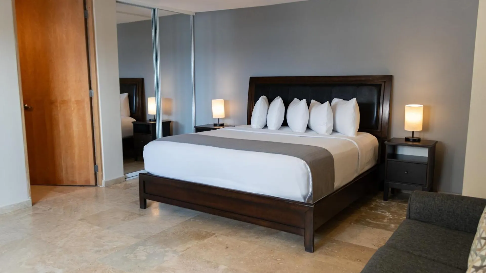Ciqala Suites Hotel - San Juan