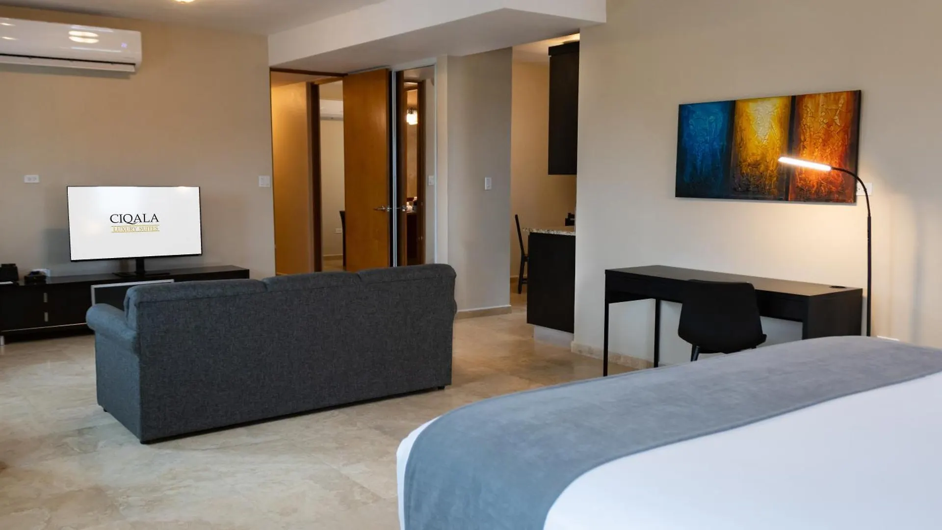 Ciqala Suites Hotel - San Juan 4*,