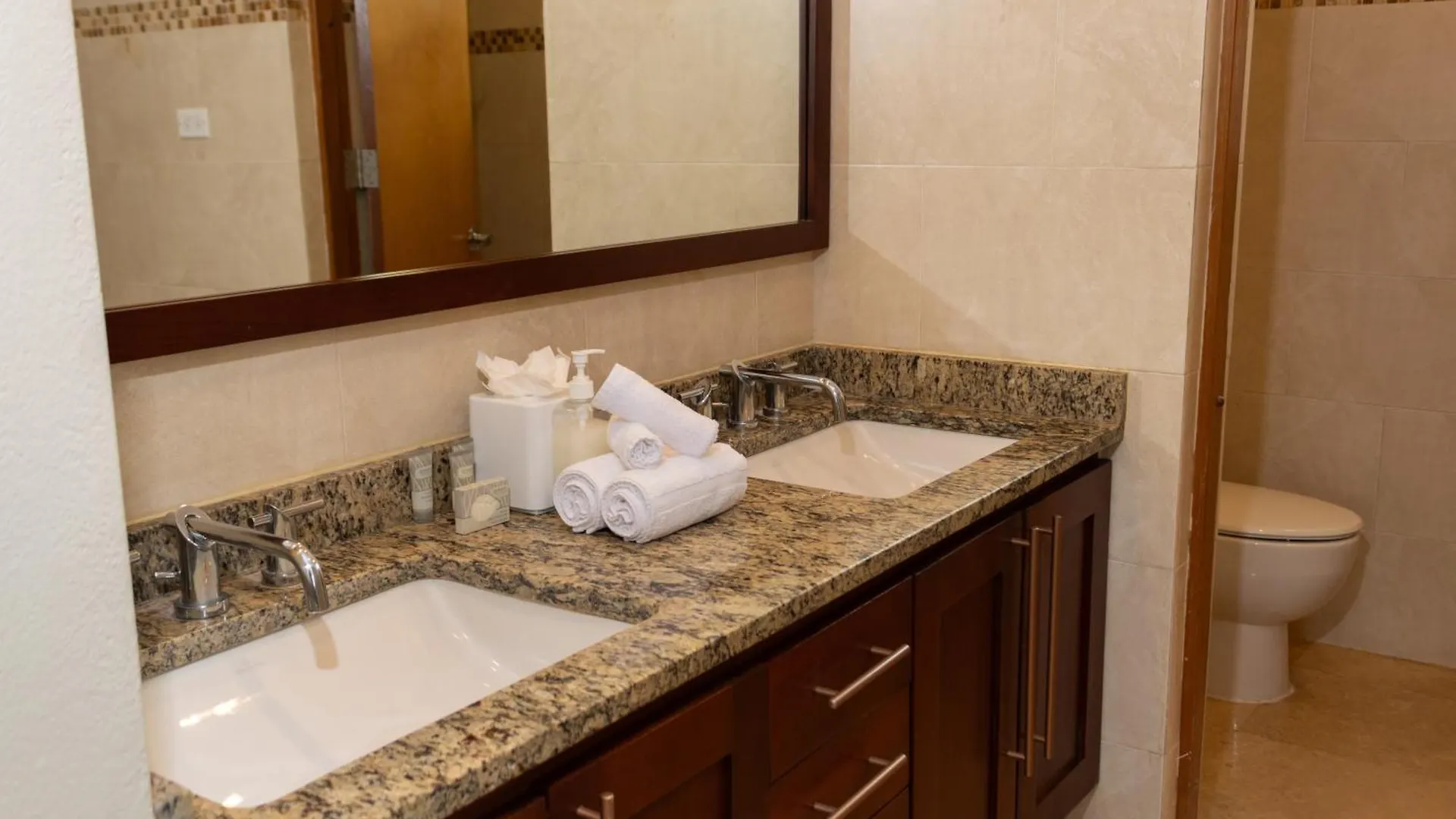 Ciqala Suites Hotel - San Juan